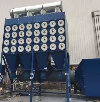 Cartridge dust collector with multiple filter elements for industrial workshop
